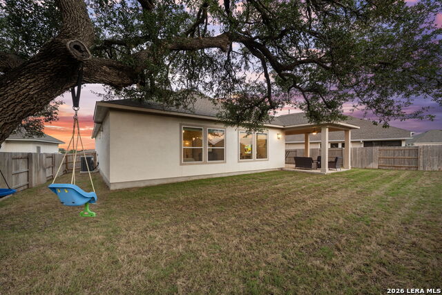 Image 35 of 50 For 1733 Hidden Fox