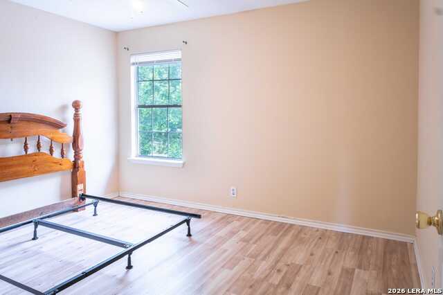 Image 19 of 24 For 4806 Crestwood Hill Dr