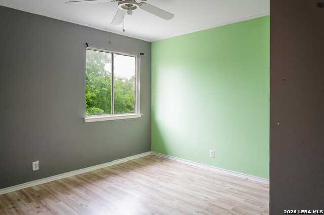 Image 20 of 24 For 4806 Crestwood Hill Dr