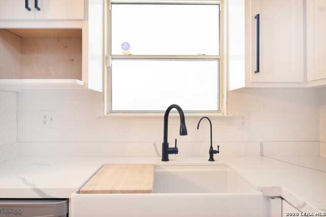 Image 8 of 24 For 4806 Crestwood Hill Dr