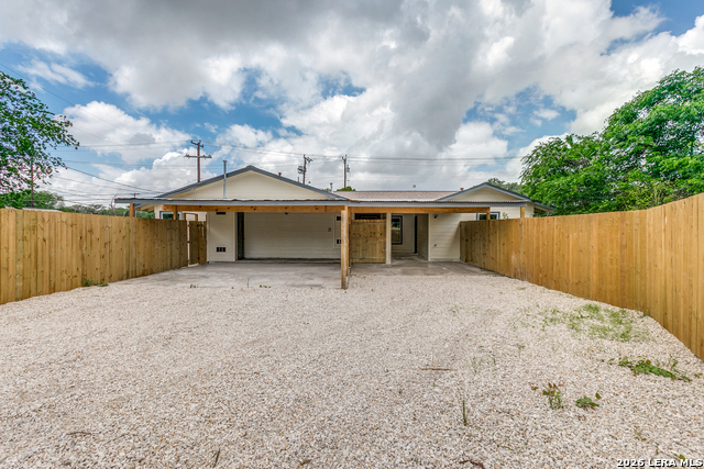 Image 24 of 26 For 2712 Nacogdoches Rd