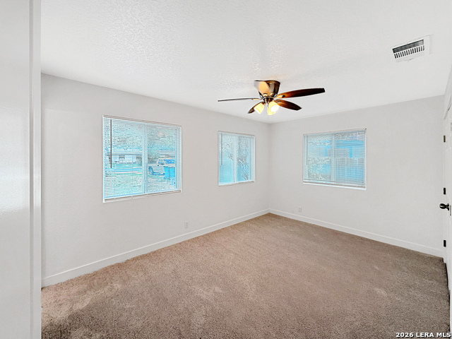 Image 11 of 25 For 250 Flintstone Ln