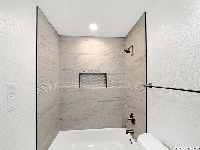 Image 16 of 25 For 250 Flintstone Ln