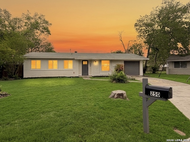 Image 2 of 25 For 250 Flintstone Ln