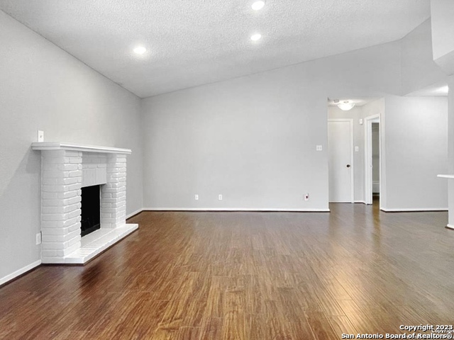 Image 10 of 31 For 11520 Huebner Rd  108