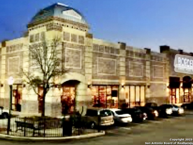 Image 29 of 31 For 11520 Huebner Rd  108