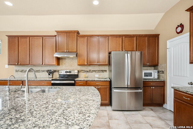 Listing photo id 24 for 1610 Sun Canyon Blvd
