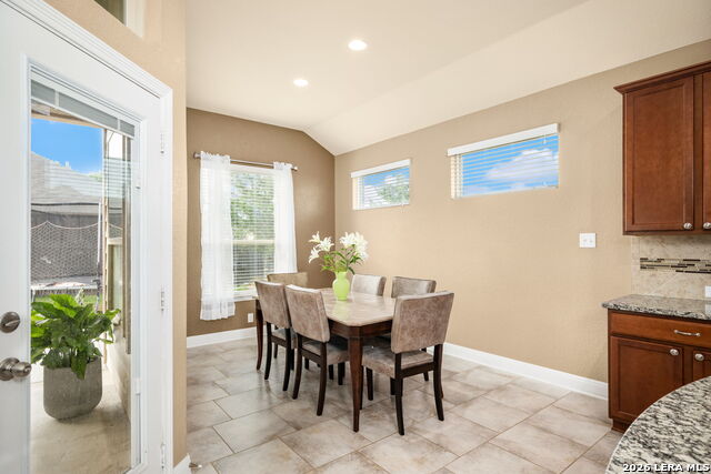 Listing photo id 28 for 1610 Sun Canyon Blvd