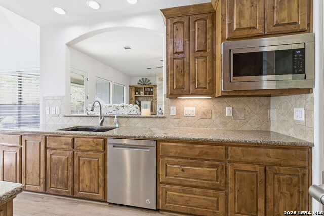 Image 12 of 43 For 248 Leather Leaf