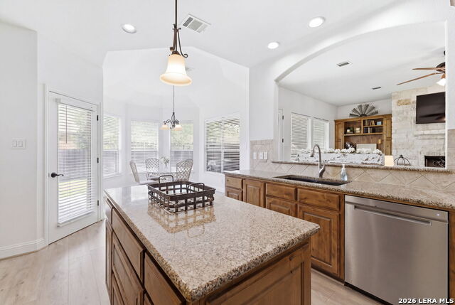 Image 14 of 43 For 248 Leather Leaf