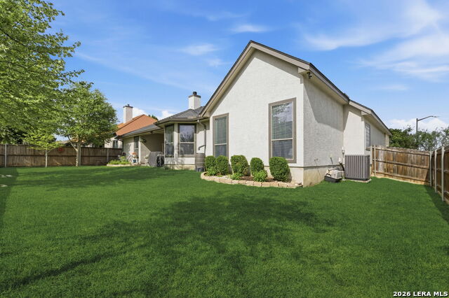 Image 37 of 43 For 248 Leather Leaf