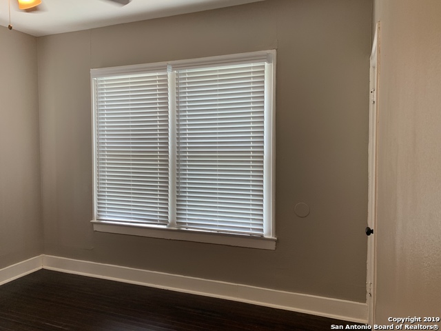 Image 16 of 23 For 1446 Kings Hwy W