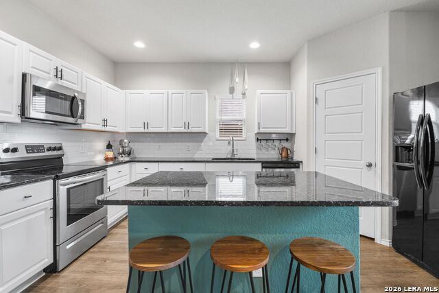 Image 19 of 38 For 9034 Alvarado Bend