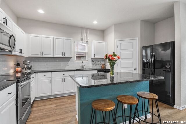 Image 20 of 38 For 9034 Alvarado Bend