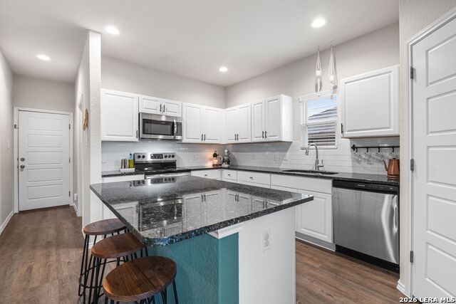 Image 7 of 38 For 9034 Alvarado Bend