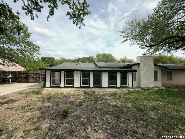 Image 5 of 25 For 202 Shalimar Dr