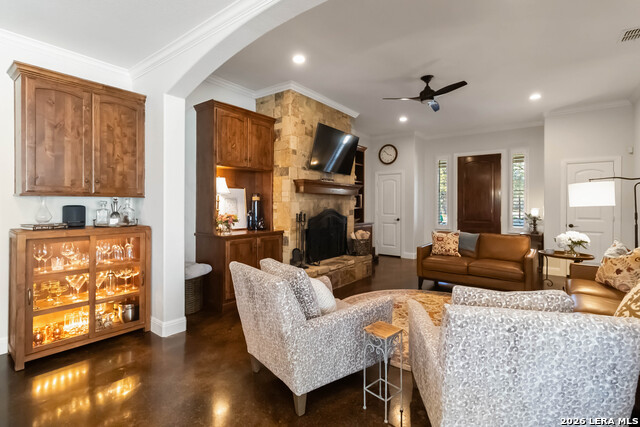 Image 12 of 41 For 412 Elmwood Dr