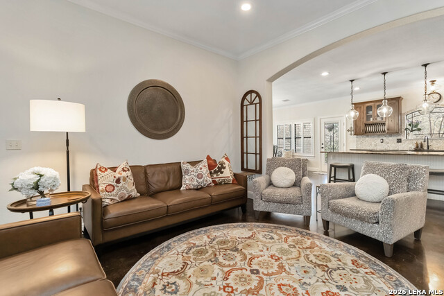 Image 19 of 41 For 412 Elmwood Dr