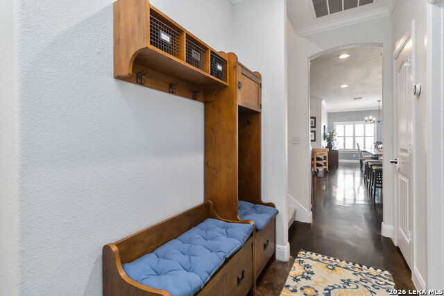 Image 27 of 41 For 412 Elmwood Dr