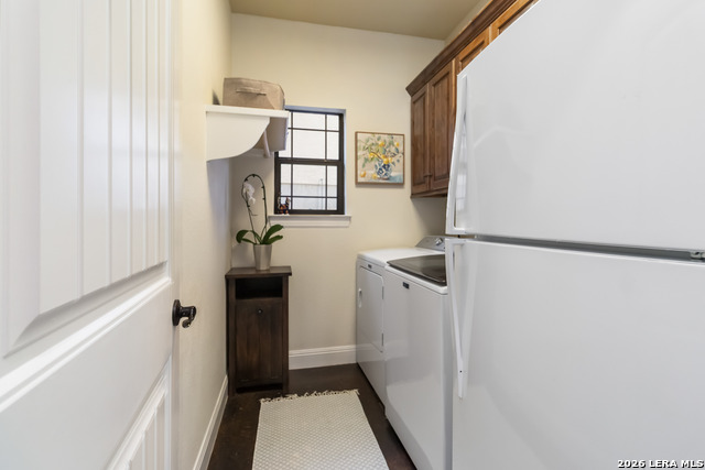 Image 33 of 41 For 412 Elmwood Dr