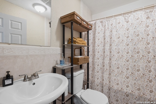 Image 16 of 28 For 1911 Dellhaven Dr