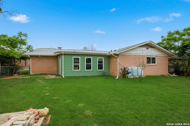 Image 19 of 28 For 1911 Dellhaven Dr