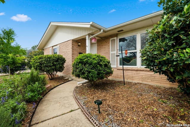 Image 2 of 28 For 1911 Dellhaven Dr