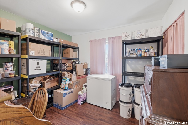 Image 20 of 28 For 1911 Dellhaven Dr