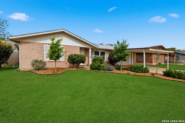 Image 3 of 28 For 1911 Dellhaven Dr