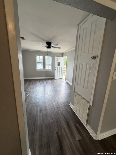 Image 5 of 15 For 1515 Escalon