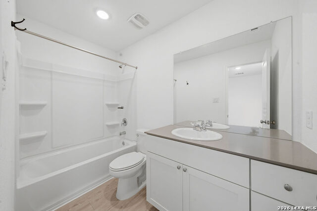 Image 19 of 23 For 7663 Aston Cross