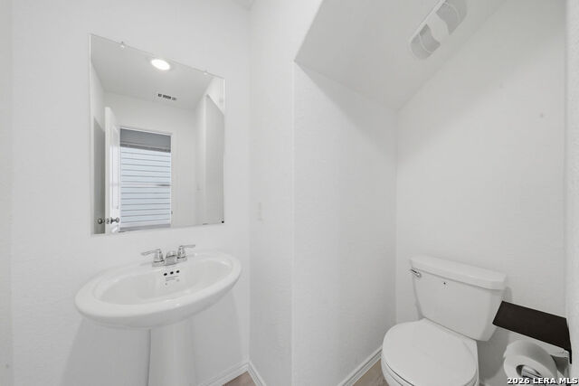 Image 21 of 23 For 7663 Aston Cross