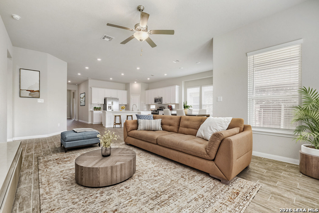 Image 10 of 26 For 22511 Carriage Blf