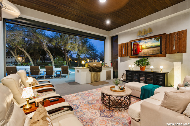 Image 3 of 50 For 916 Jenny Leigh Trl