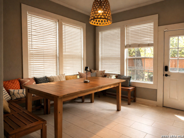 Image 10 of 31 For 326 Queen Anne Ct