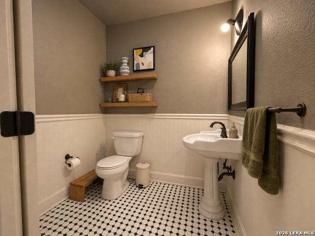 Image 26 of 31 For 326 Queen Anne Ct