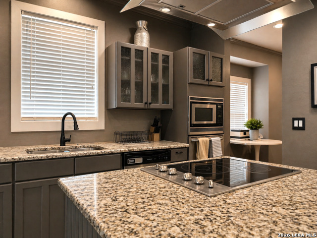 Image 8 of 31 For 326 Queen Anne Ct