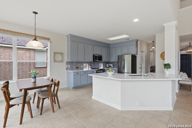 Image 10 of 38 For 1852 Lookout Frst