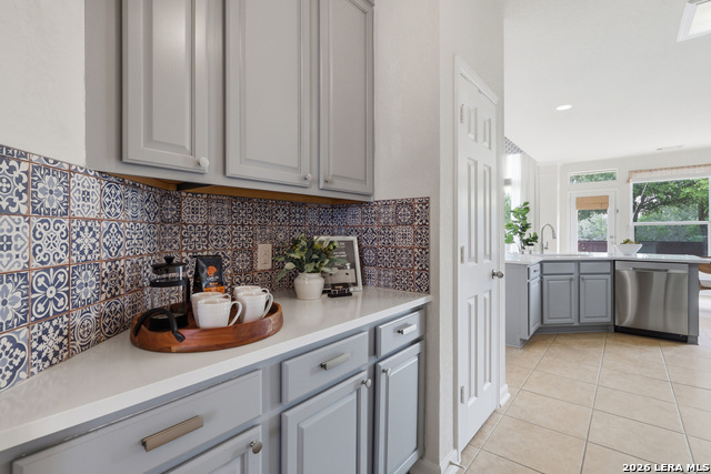 Image 13 of 38 For 1852 Lookout Frst