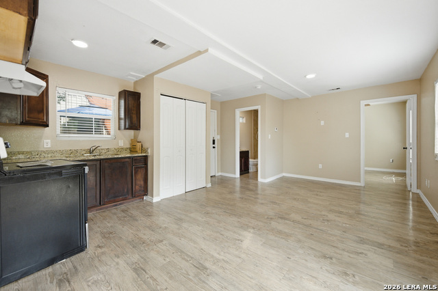 Image 22 of 27 For 1033 Rivas  