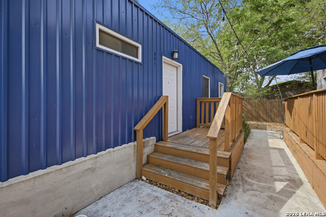 Image 4 of 27 For 1033 Rivas  