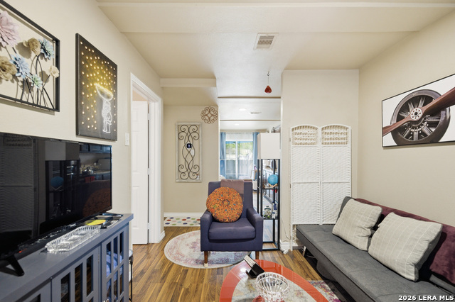 Image 7 of 27 For 1033 Rivas  