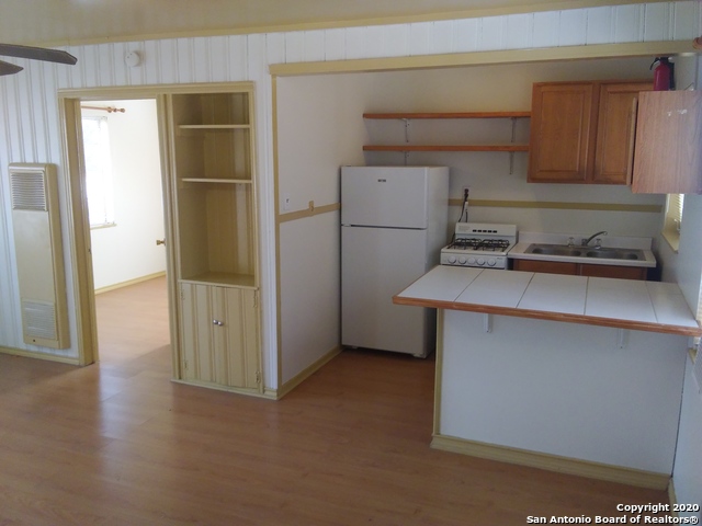 Image 6 of 14 For 805 Eleanor Ave  B