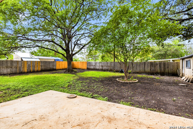 Image 14 of 17 For 139 Verdant St