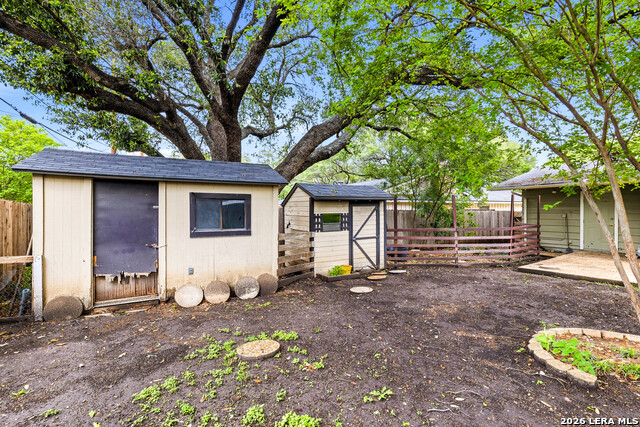 Image 16 of 17 For 139 Verdant St