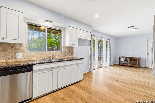 Image 7 of 17 For 139 Verdant St