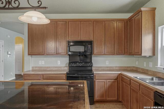 Image 11 of 33 For 2102 Red Rock Crossing