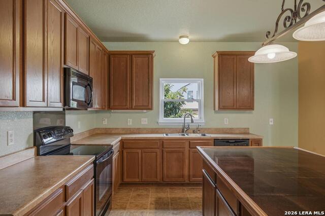 Image 9 of 33 For 2102 Red Rock Crossing