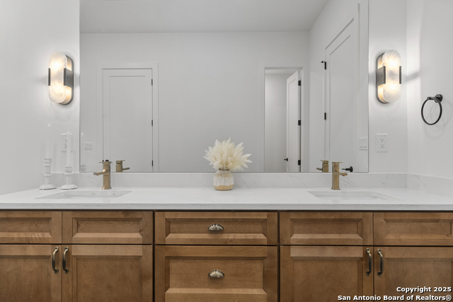 Image 24 of 35 For 434 College Blvd