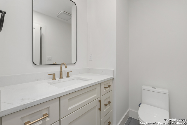 Image 32 of 35 For 434 College Blvd